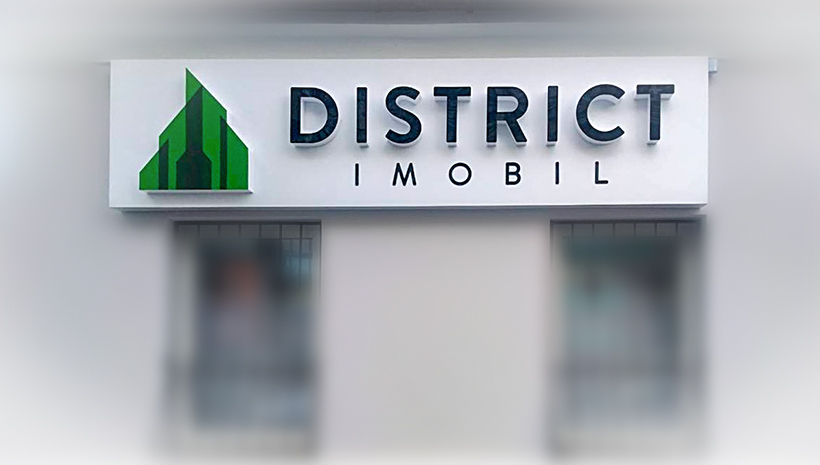 Рекламный фриз District Imobil