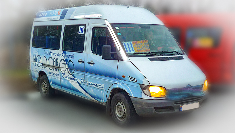 Реклама на маршрутном такси Moldcargo