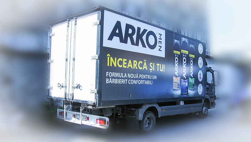 Реклама на машине Arko