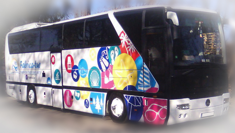 Реклама на автобусе Fabrica Tur