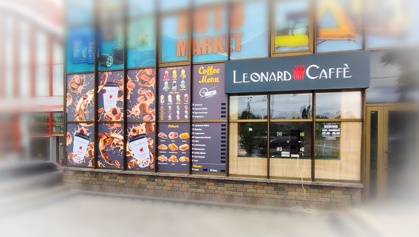 Оформление витрин Leonard Cafe
